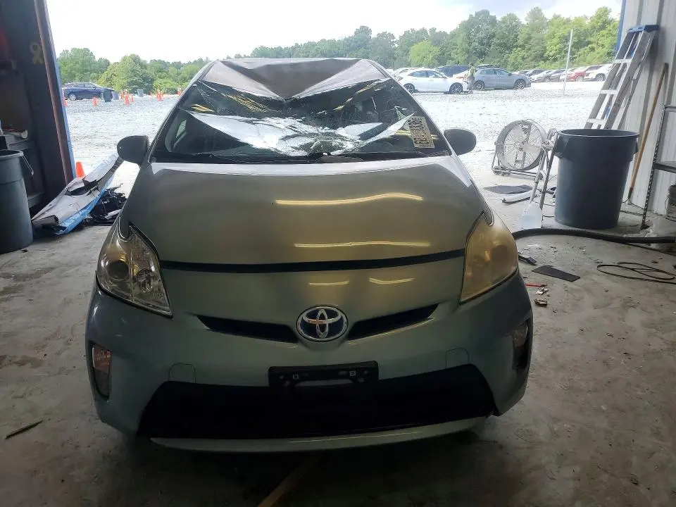 2013 TOYOTA PRIUS TWO  