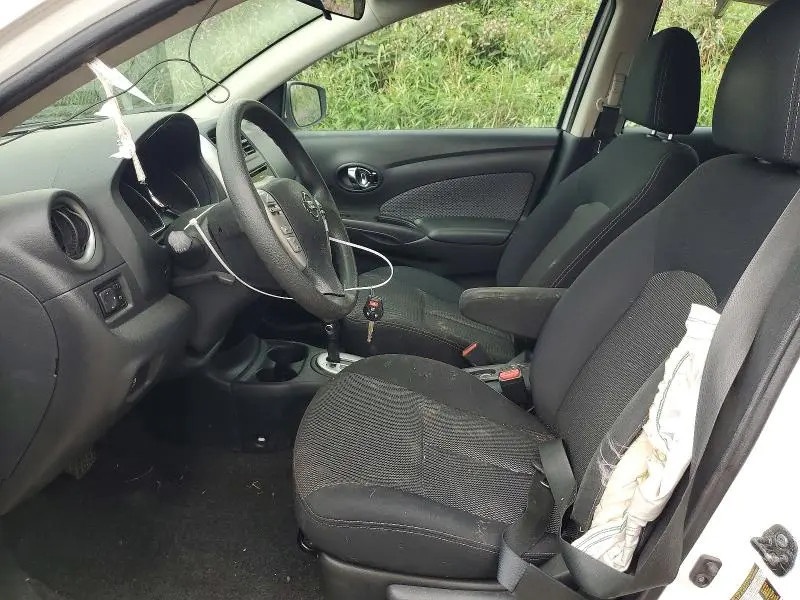 2015 NISSAN VERSA 1.6 SV  