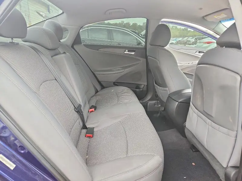 2011 HYUNDAI SONATA GLS  