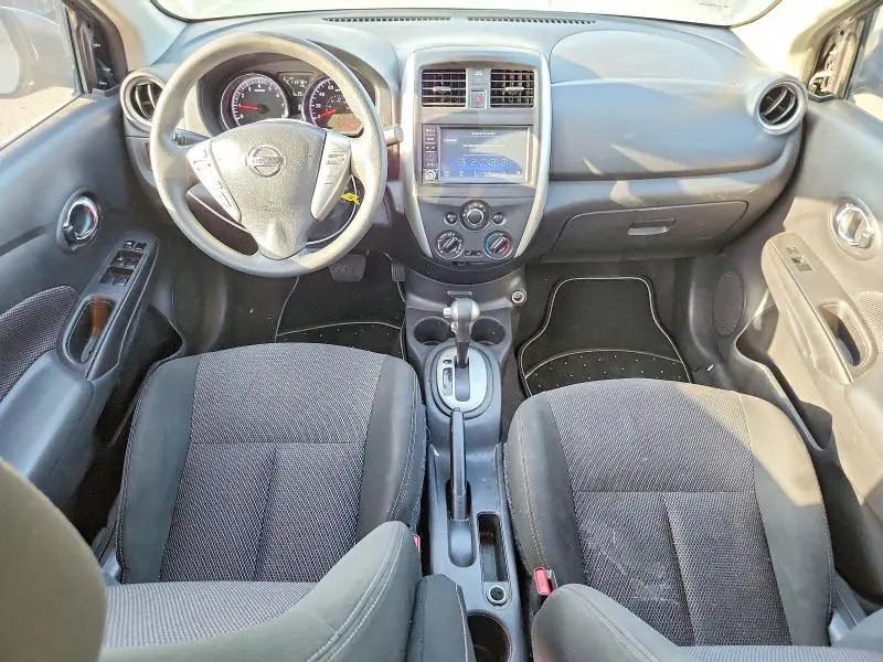 2018 NISSAN VERSA SV  