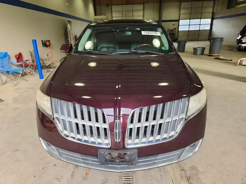 2011 LINCOLN MKT   