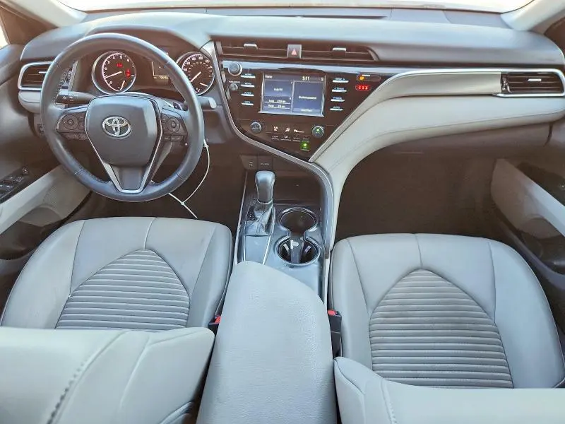 2018 TOYOTA CAMRY SE  