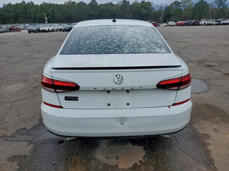 2022 VOLKSWAGEN PASSAT R-LINE  