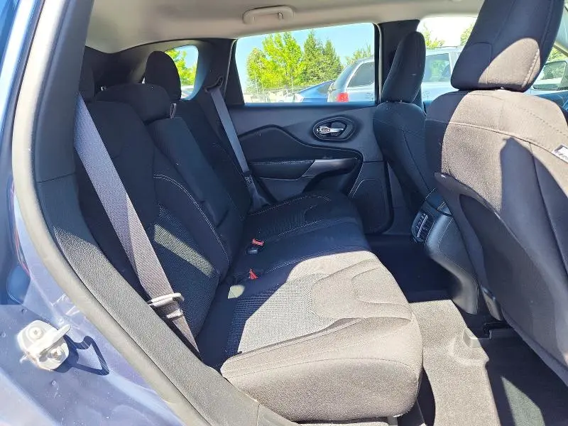 2021 JEEP CHEROKEE LATITUDE  