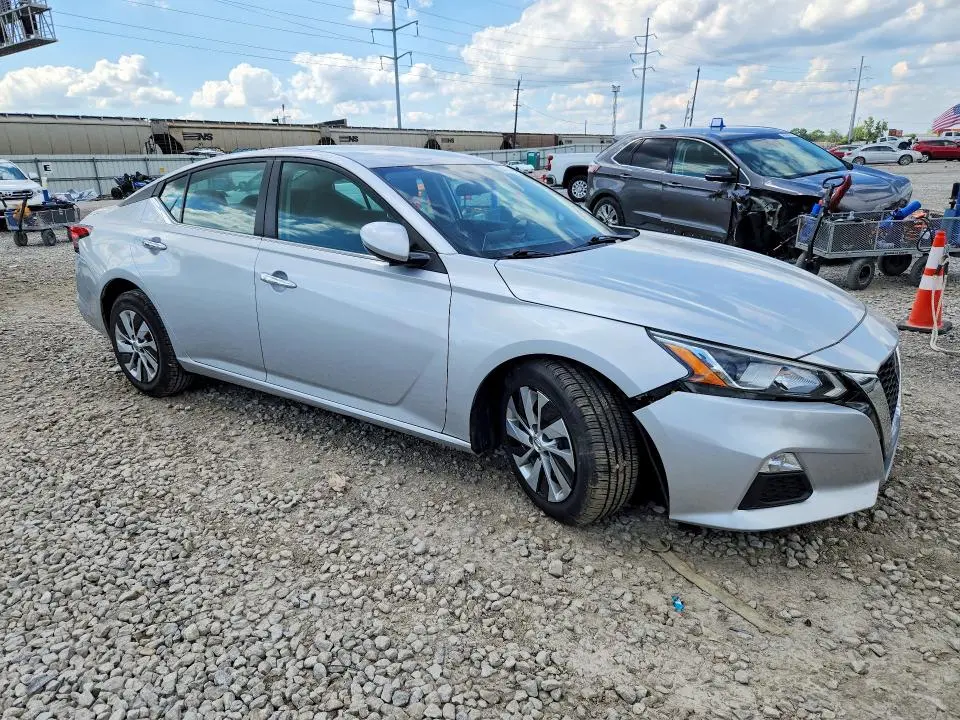 2019 NISSAN ALTIMA S  