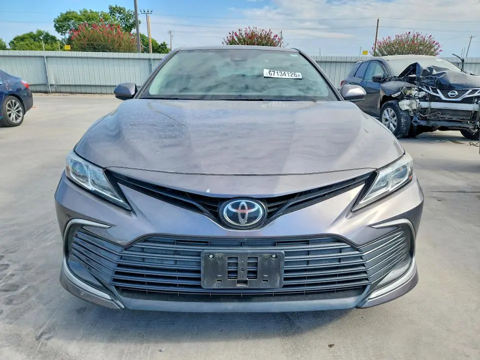 2022 TOYOTA CAMRY LE  