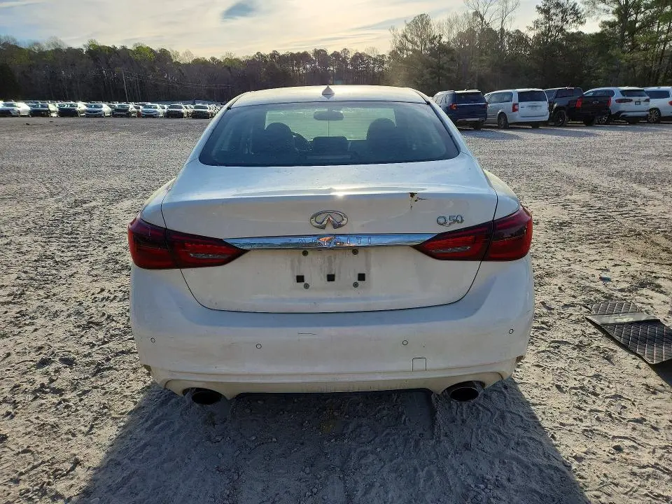 2021 INFINITI Q50 LUXE  