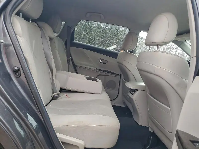 2013 TOYOTA VENZA LE  