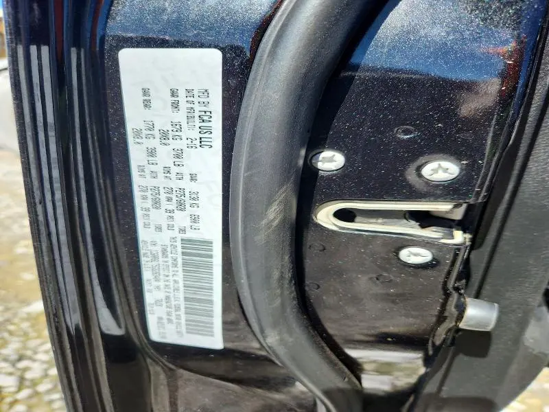 2016 RAM 1500 SLT  