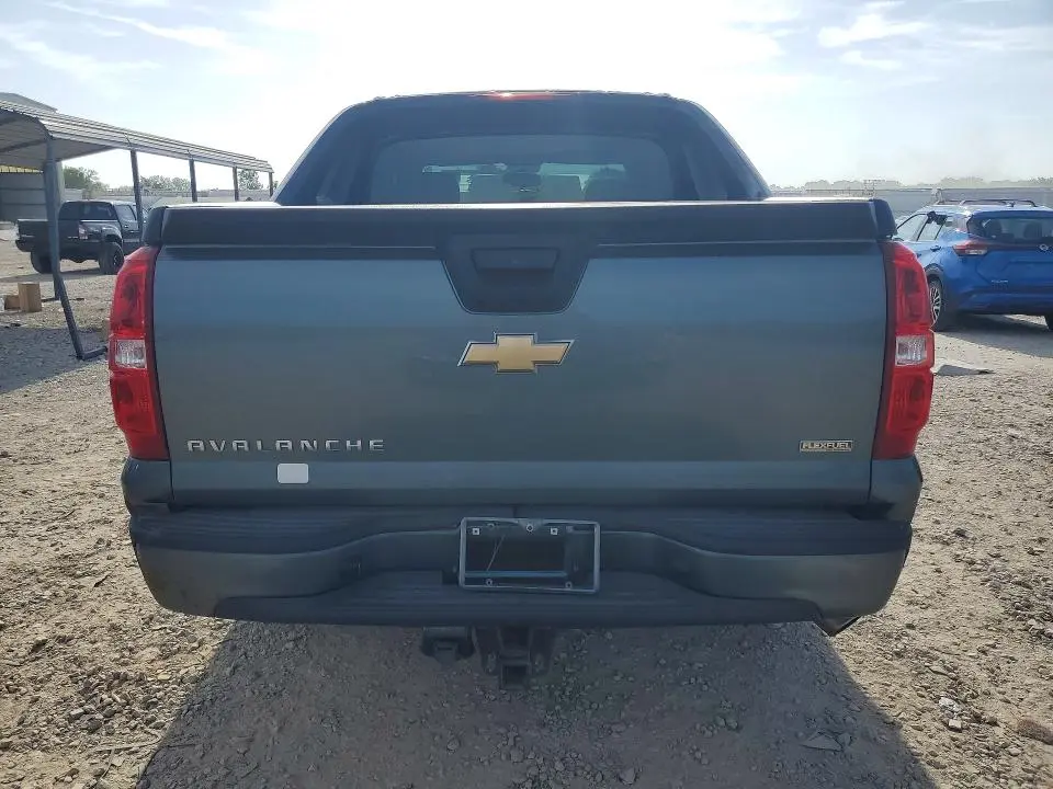 2011 CHEVROLET AVALANCHE LS  