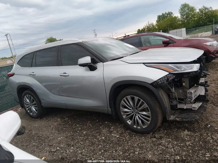 2023 TOYOTA HIGHLANDER PLATINUM