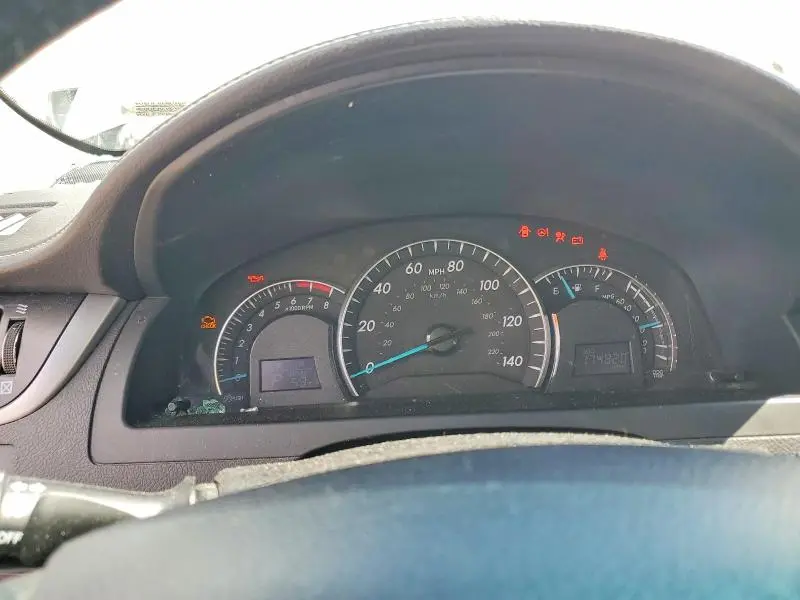 2014 TOYOTA CAMRY XLE  