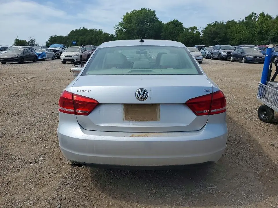 2014 VOLKSWAGEN PASSAT S  