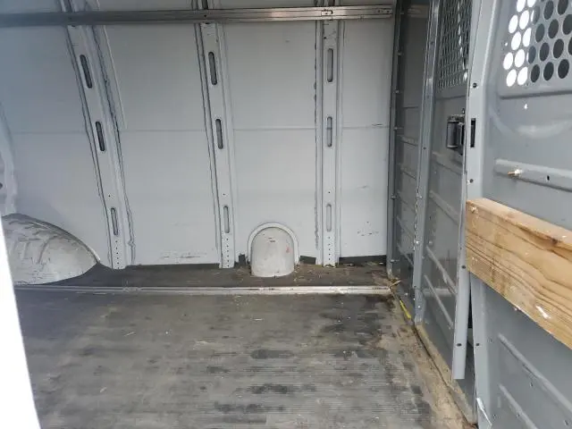 2017 GMC SAVANA G3500  