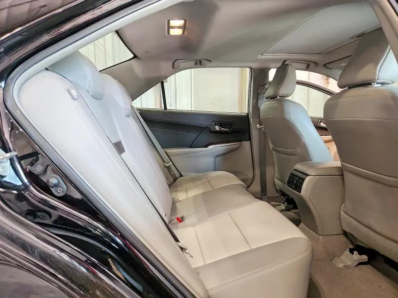 2013 TOYOTA CAMRY XLE  