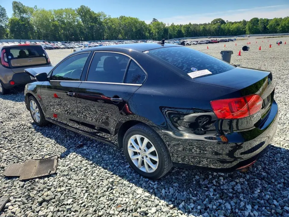 2012 VOLKSWAGEN JETTA SE  