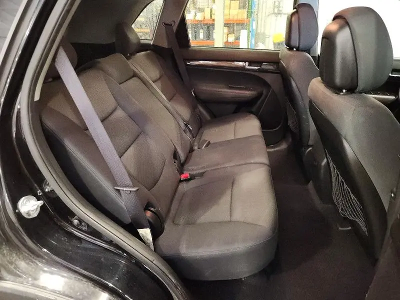 2013 KIA SORENTO LX  