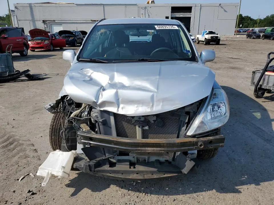 2011 NISSAN VERSA 1.8 S  