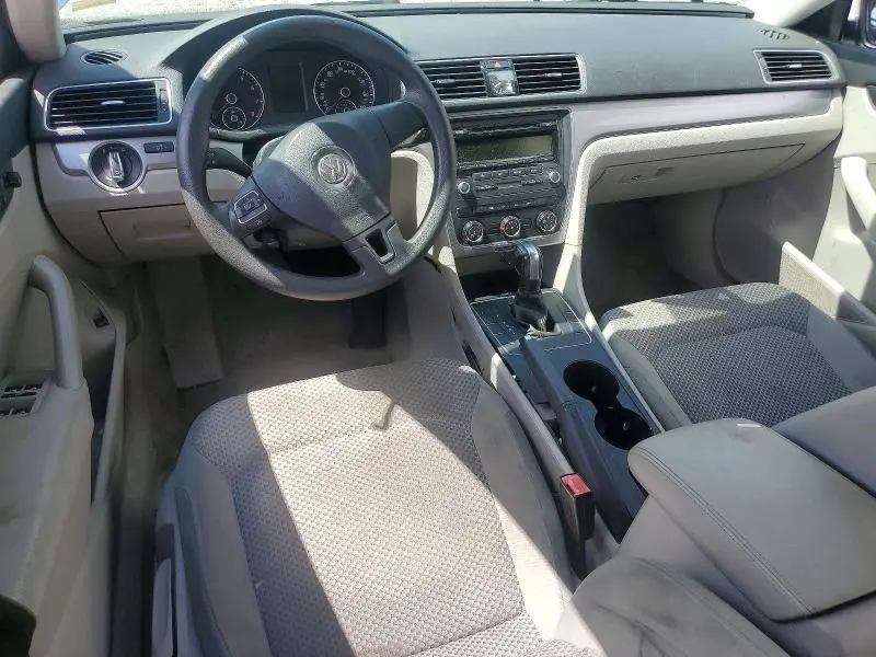 2014 VOLKSWAGEN PASSAT S  