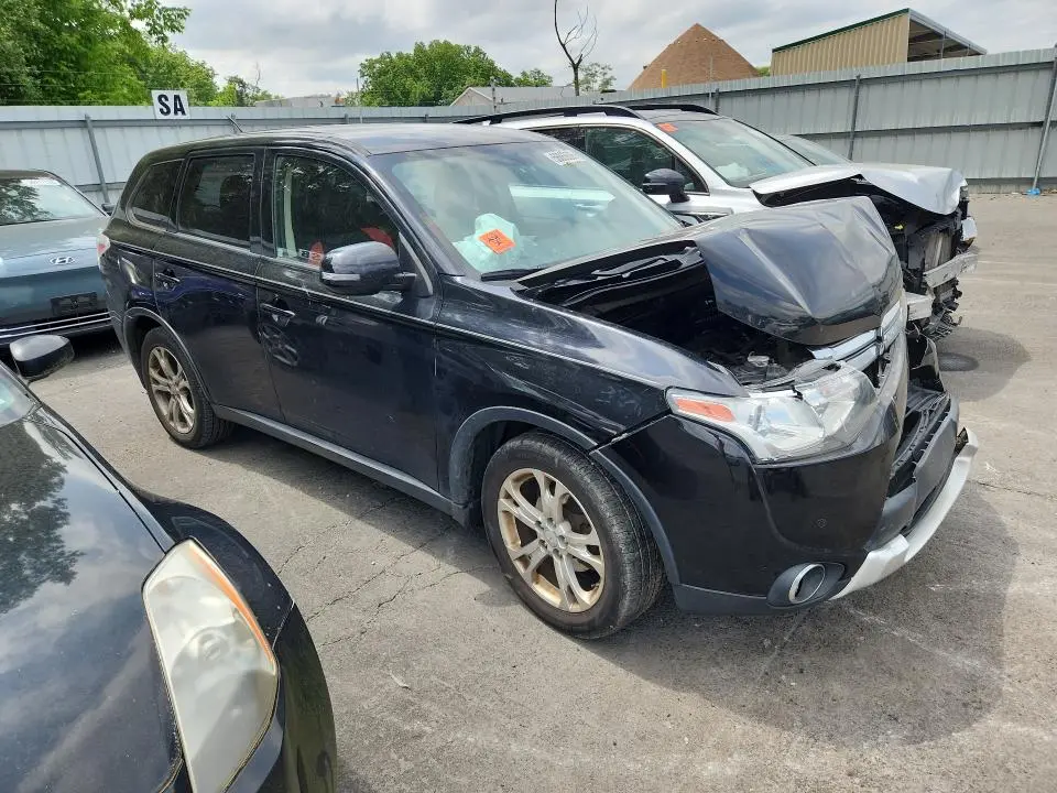 2015 MITSUBISHI OUTLANDER SE  