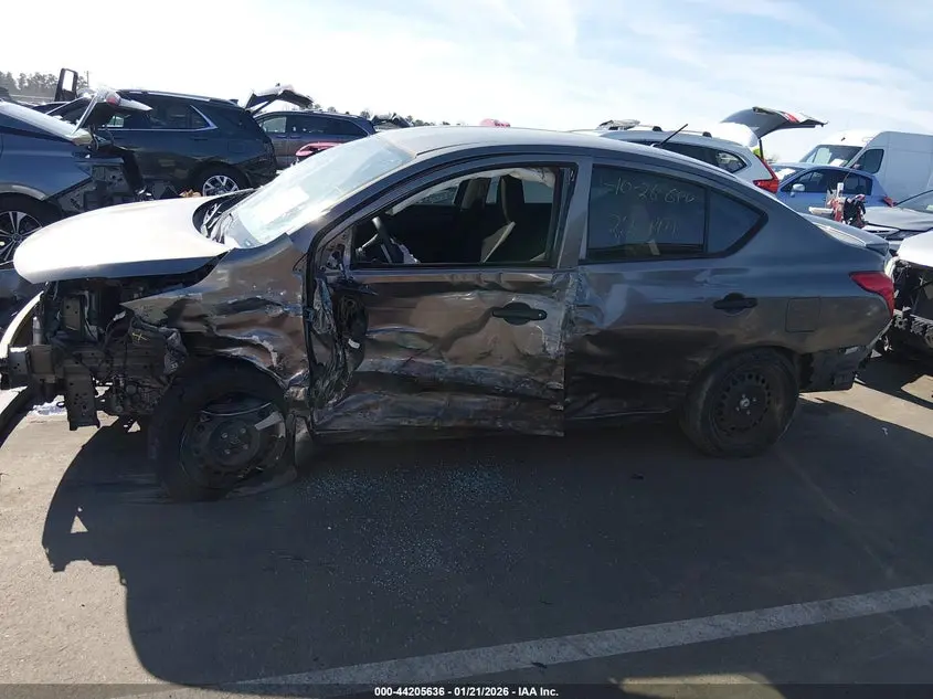 2017 NISSAN VERSA 1.6 S+