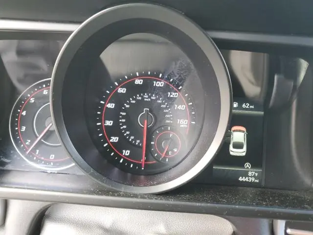 2022 HYUNDAI ELANTRA SE  