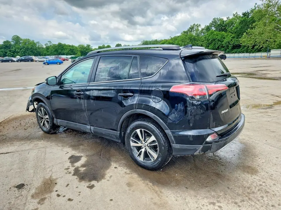 2018 TOYOTA RAV4 XLE  