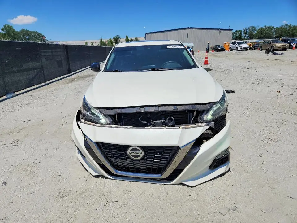 2020 NISSAN ALTIMA SR  