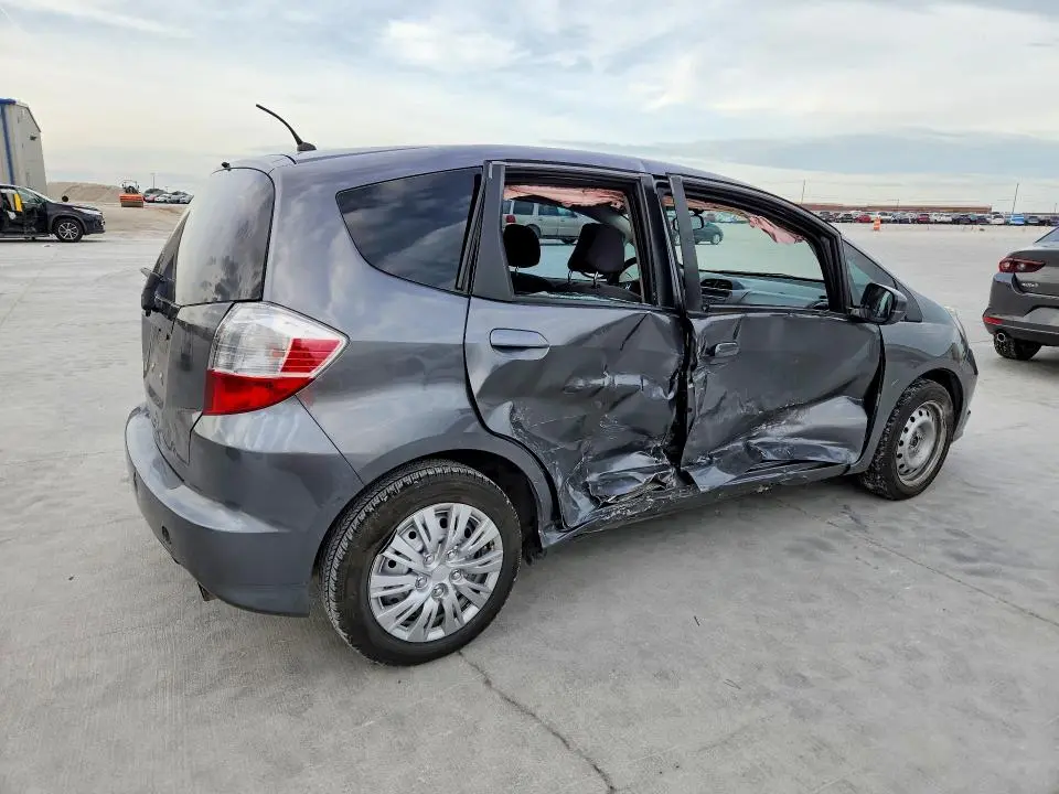 2013 HONDA FIT   