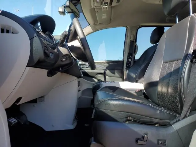 2011 CHRYSLER TOWN & COUNTRY TOURING L  