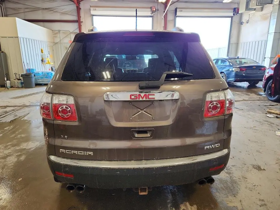 2010 GMC ACADIA SLT-2  