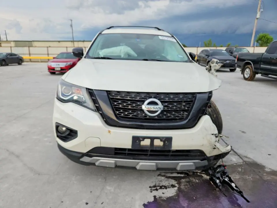 2019 NISSAN PATHFINDER SV  