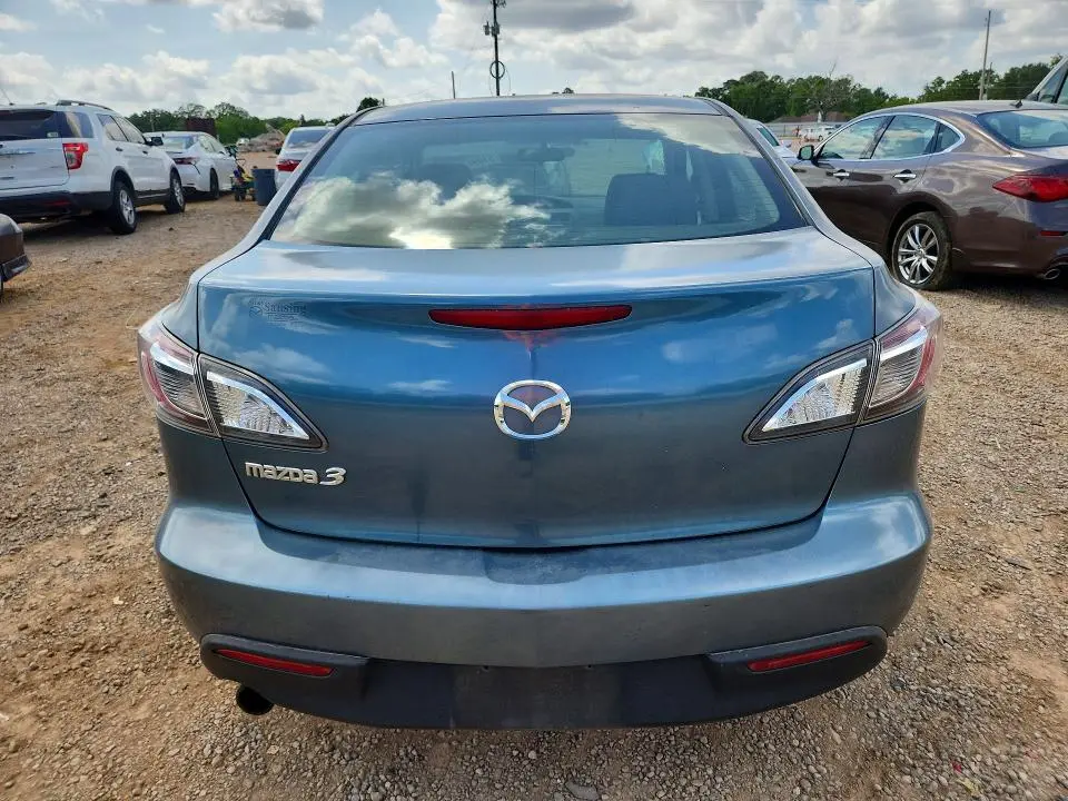 2010 MAZDA 3 I  