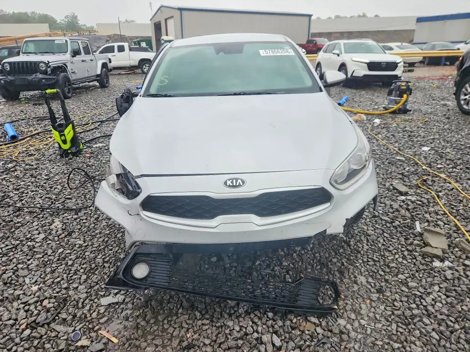 2021 KIA FORTE LXS  
