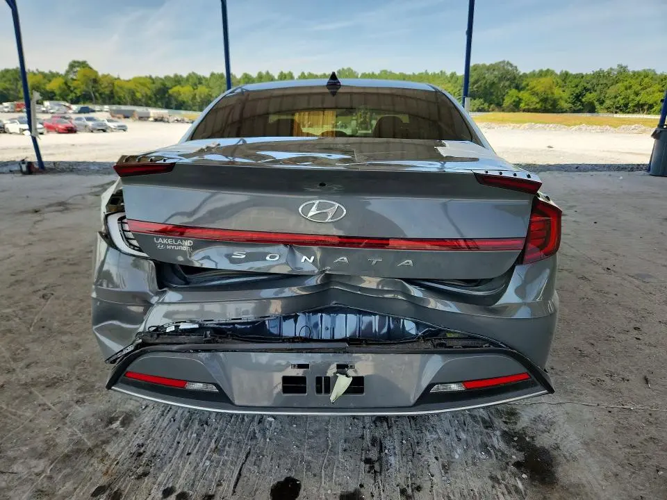 2021 HYUNDAI SONATA SE  