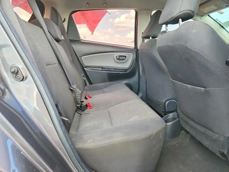 2016 TOYOTA YARIS 5-DOOR L  
