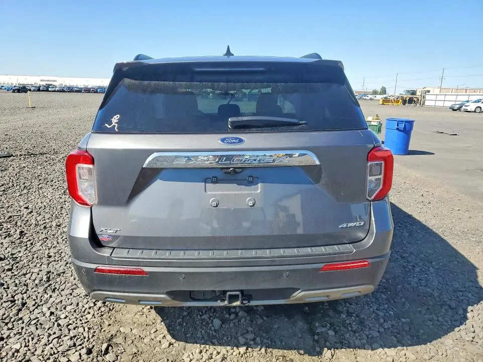 2021 FORD EXPLORER XLT  