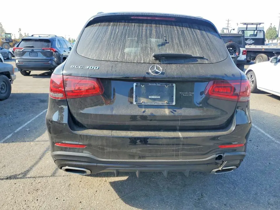 2021 MERCEDES-BENZ GLC 300  