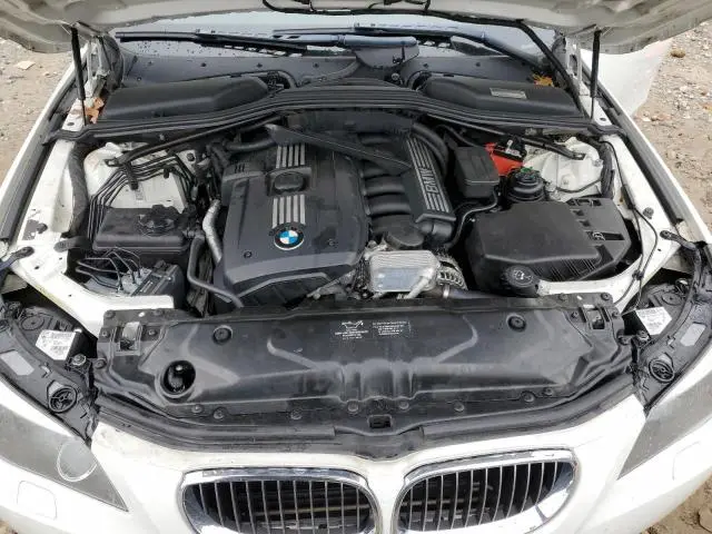 2010 BMW 528 I  