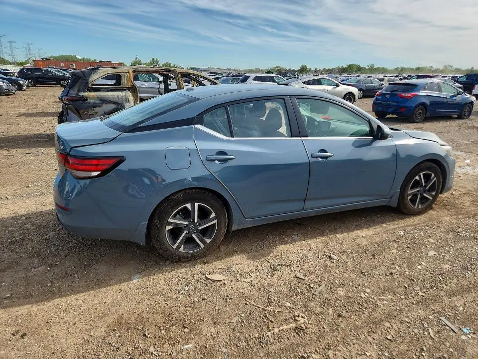 2024 NISSAN SENTRA SV  