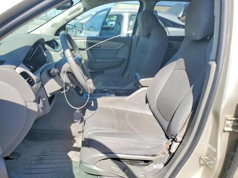 2013 CHEVROLET TRAVERSE LT  
