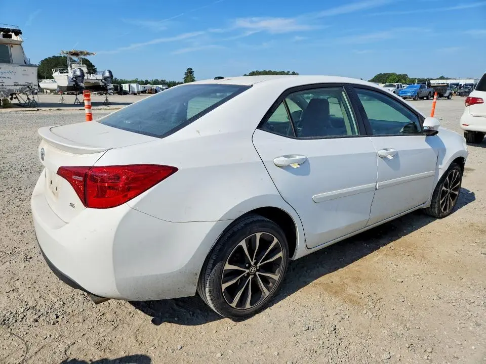 2017 TOYOTA COROLLA SE  