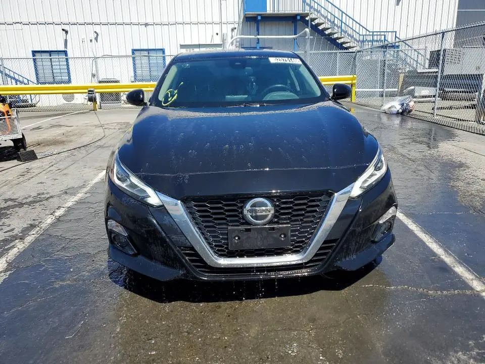 2019 NISSAN ALTIMA SV  