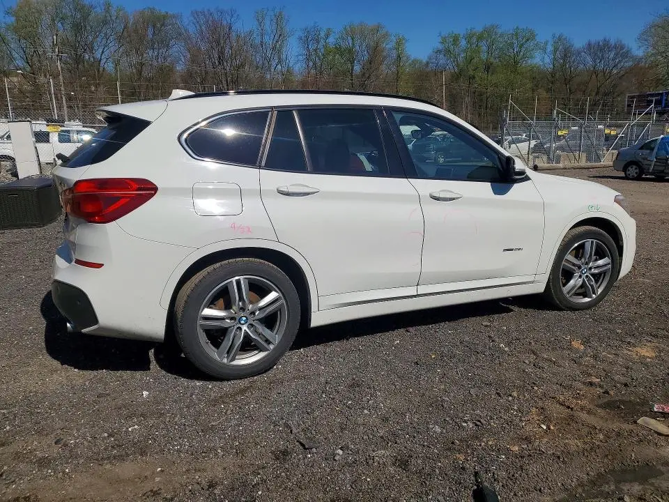 2017 BMW X1   