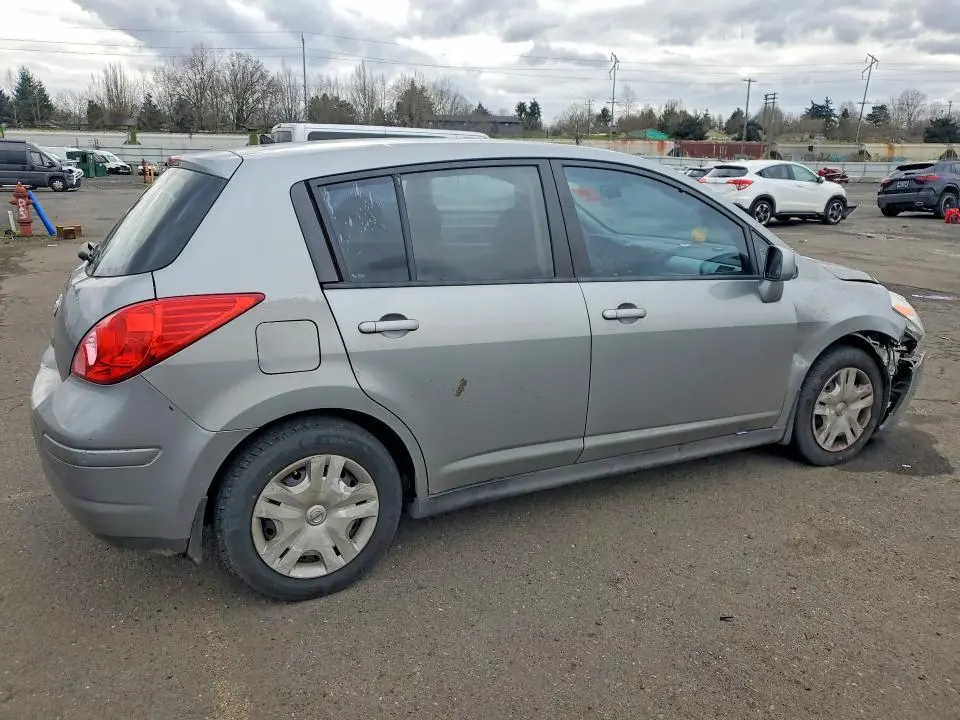 2011 NISSAN VERSA   
