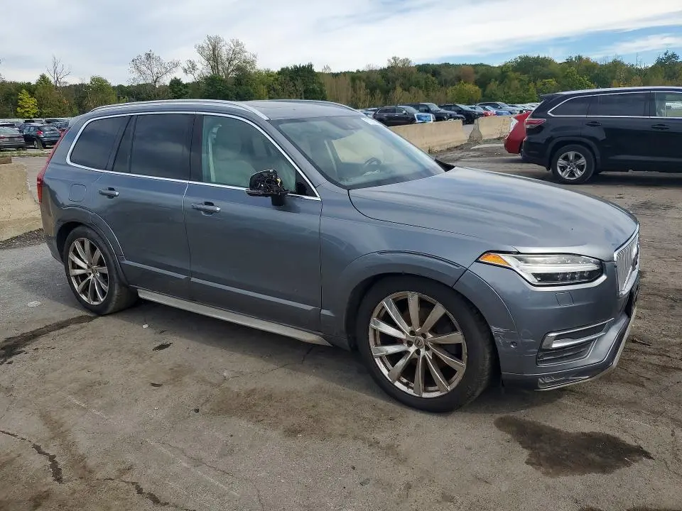 2016 VOLVO XC90 T6  