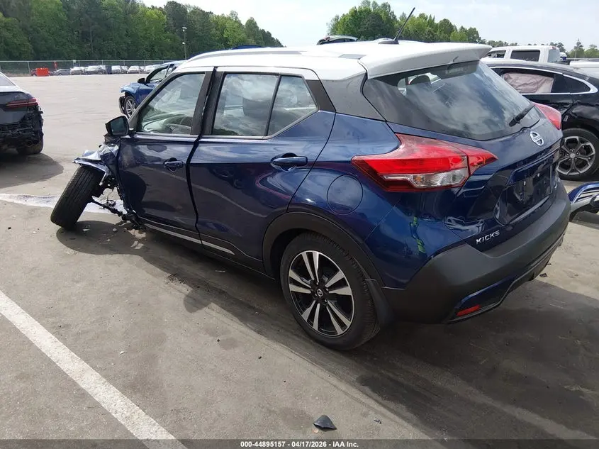 2018 NISSAN KICKS SR