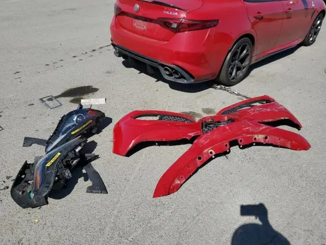2022 ALFA ROMEO GIULIA QUADRIFOGLIO  