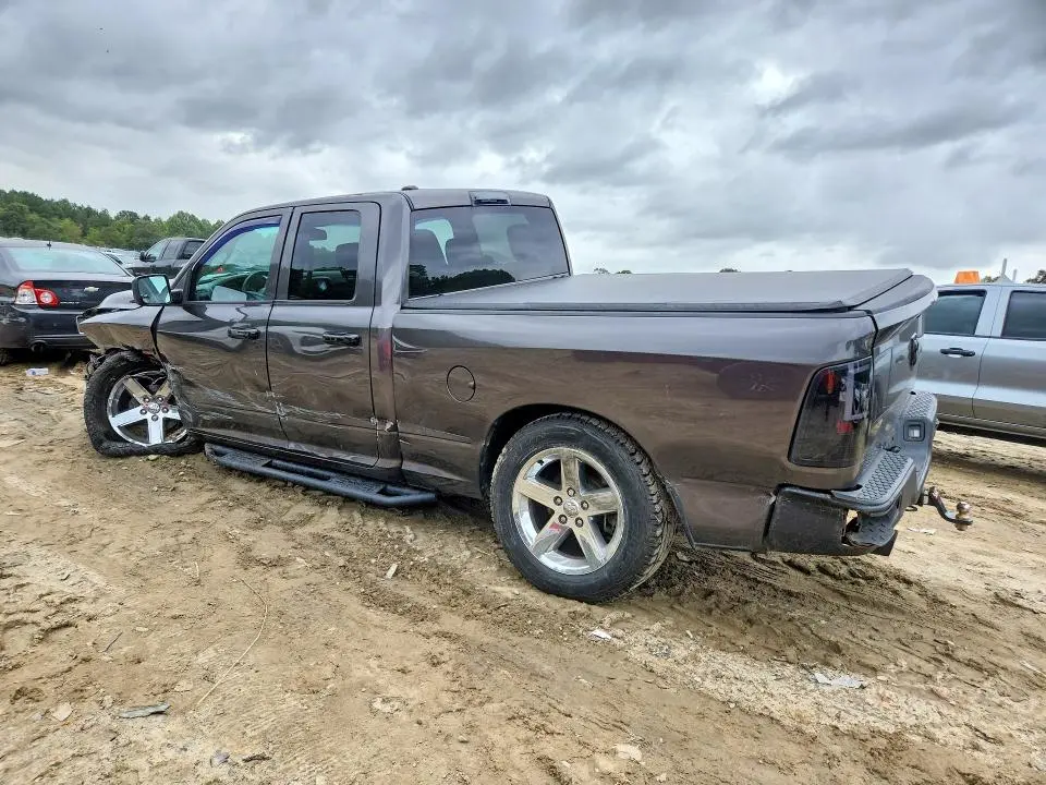 2015 RAM 1500 ST  