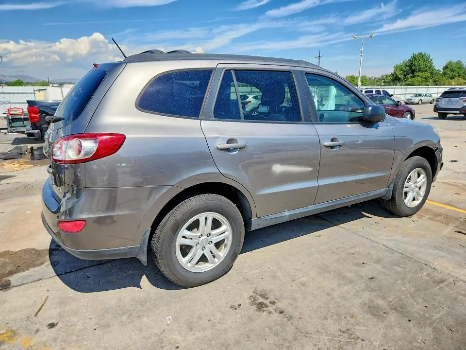 2011 HYUNDAI SANTA FE GLS  